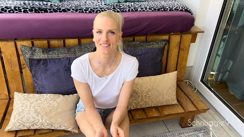 Schnuggie91 auf der Couch